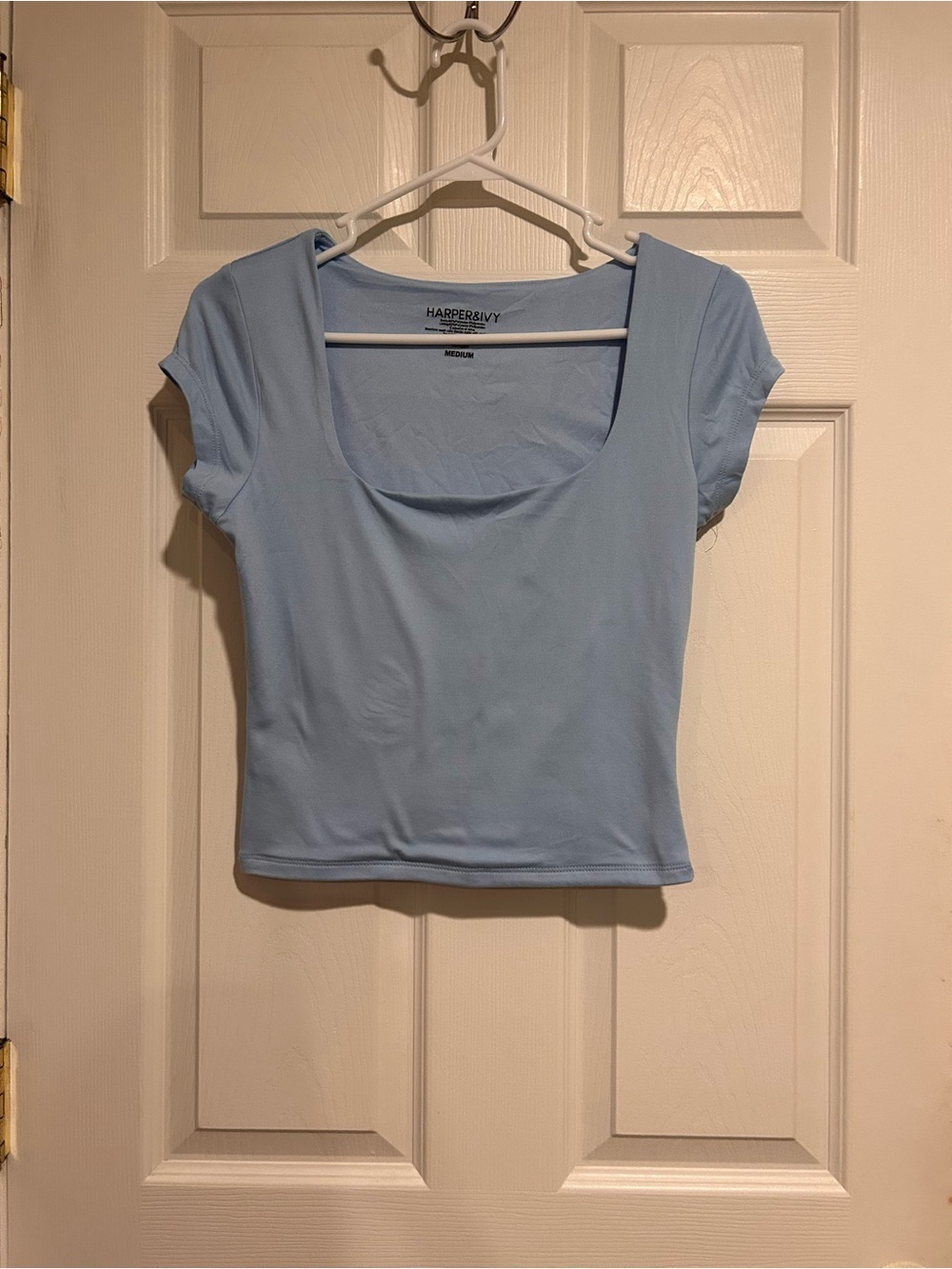 Harper & Ivy Women’s Light Blue Scoop Neck Crop Top Sz. M